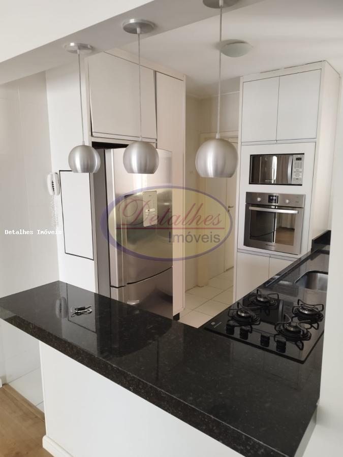 Apartamento à venda com 2 quartos, 75m² - Foto 3