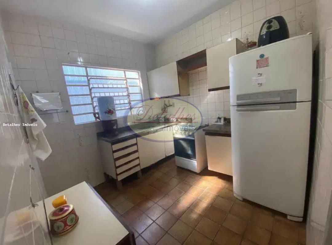 Casa à venda com 3 quartos, 112m² - Foto 13