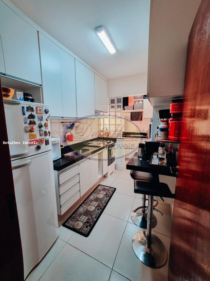 Apartamento à venda com 3 quartos, 78m² - Foto 4