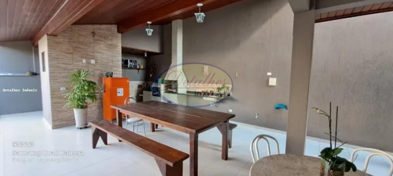 Casa de Condomínio à venda com 4 quartos, 207m² - Foto 11