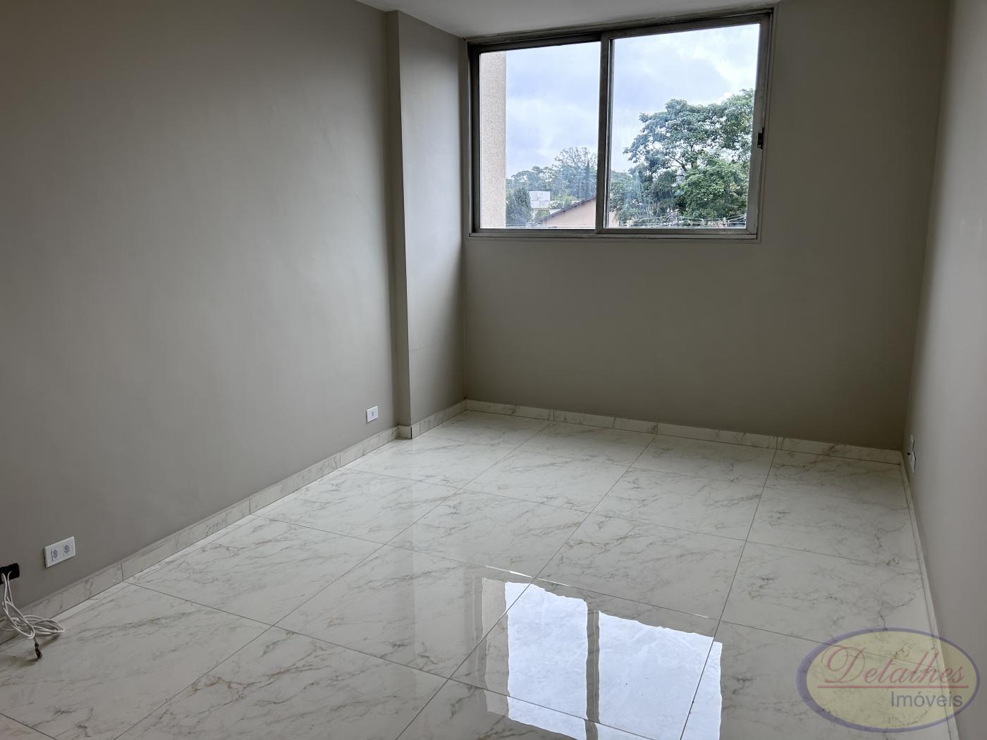 Apartamento à venda com 2 quartos, 72m² - Foto 2