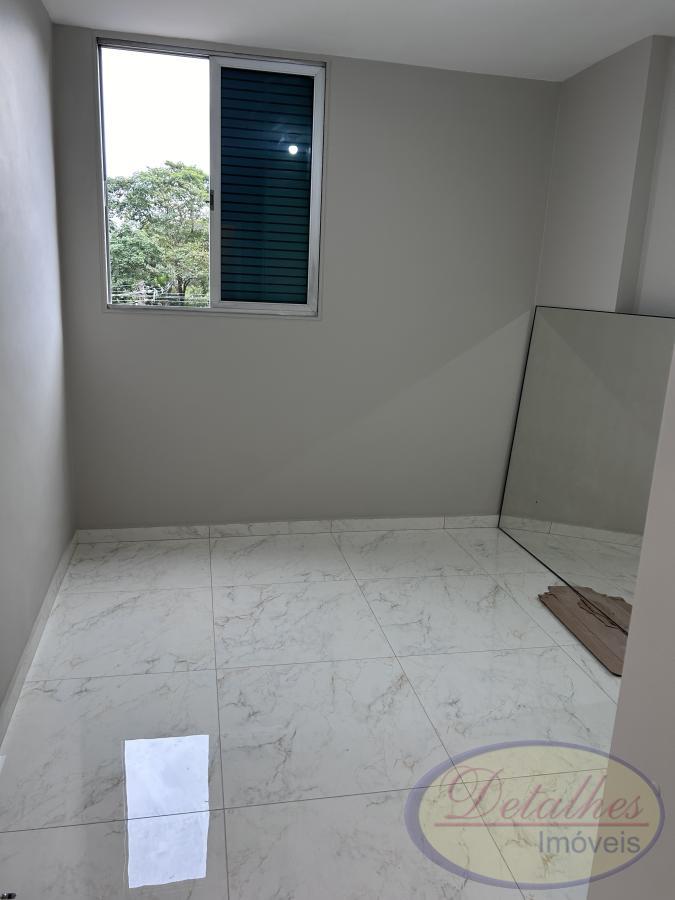 Apartamento à venda com 2 quartos, 72m² - Foto 4