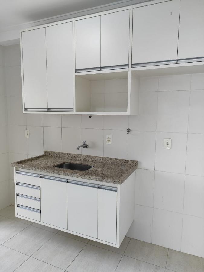 Apartamento para alugar com 2 quartos, 84m² - Foto 3