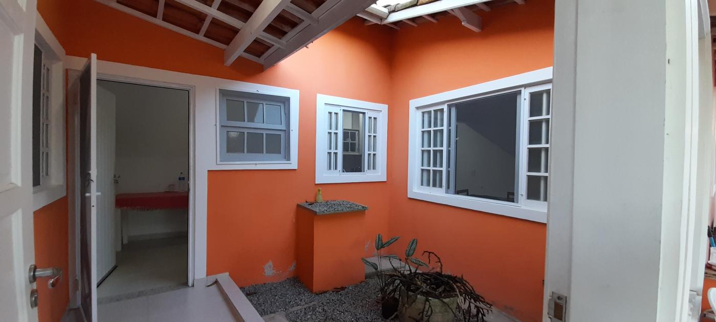 Casa de Condomínio para alugar com 3 quartos, 100m² - Foto 3