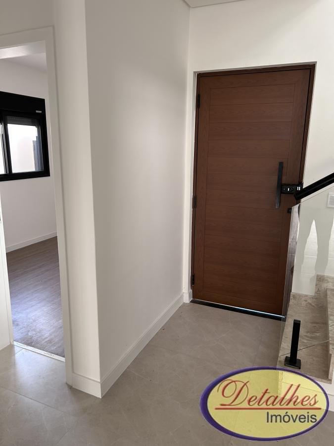 Casa de Condomínio à venda com 3 quartos, 230m² - Foto 4