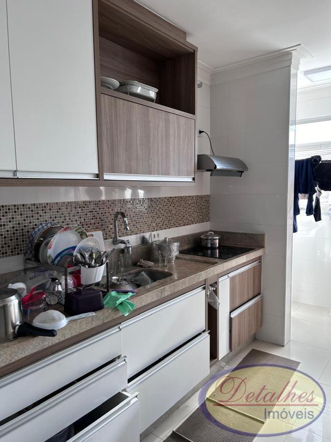 Apartamento à venda com 3 quartos, 97m² - Foto 3