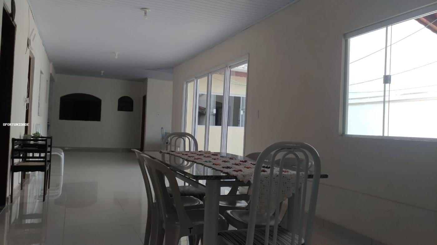 Casa à venda com 3 quartos, 211m² - Foto 6