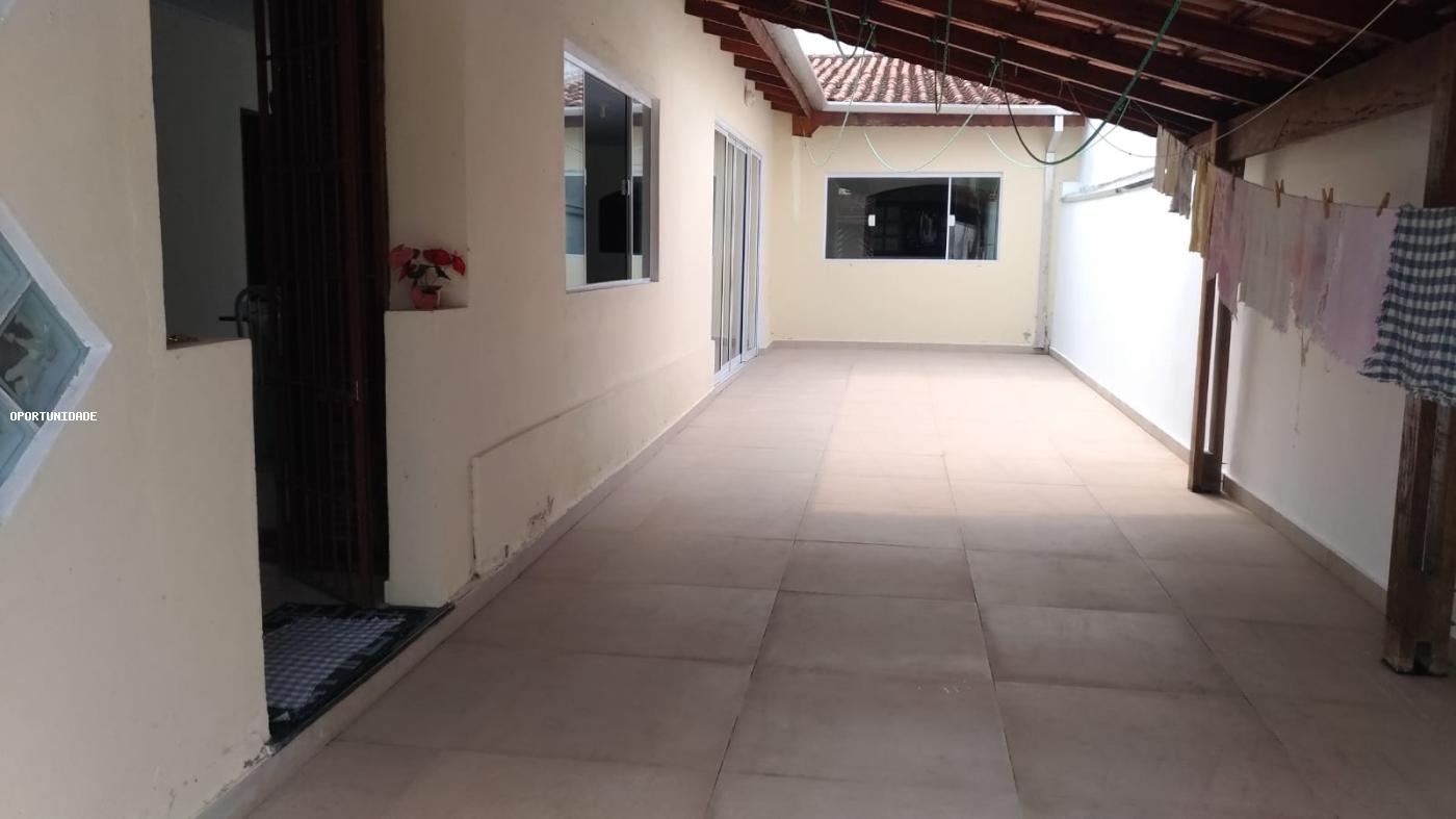 Casa à venda com 3 quartos, 211m² - Foto 9