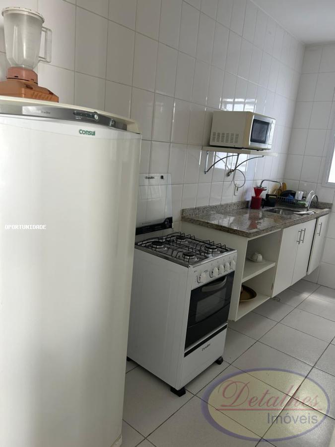 Apartamento à venda com 2 quartos, 68m² - Foto 11