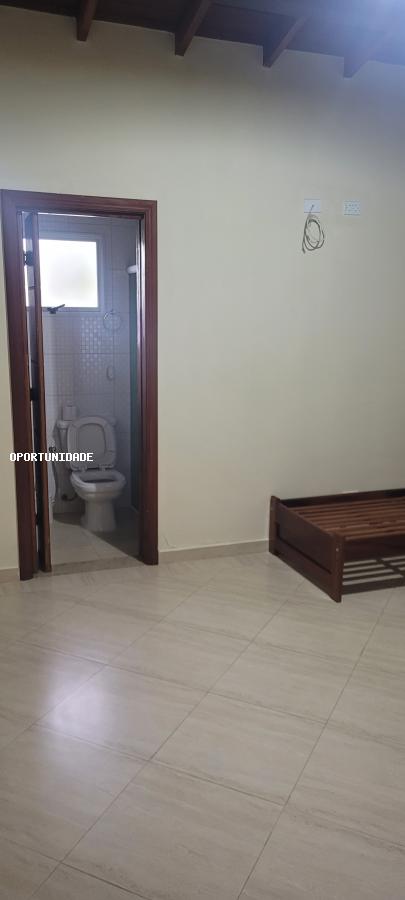 Casa à venda com 3 quartos, 400m² - Foto 4