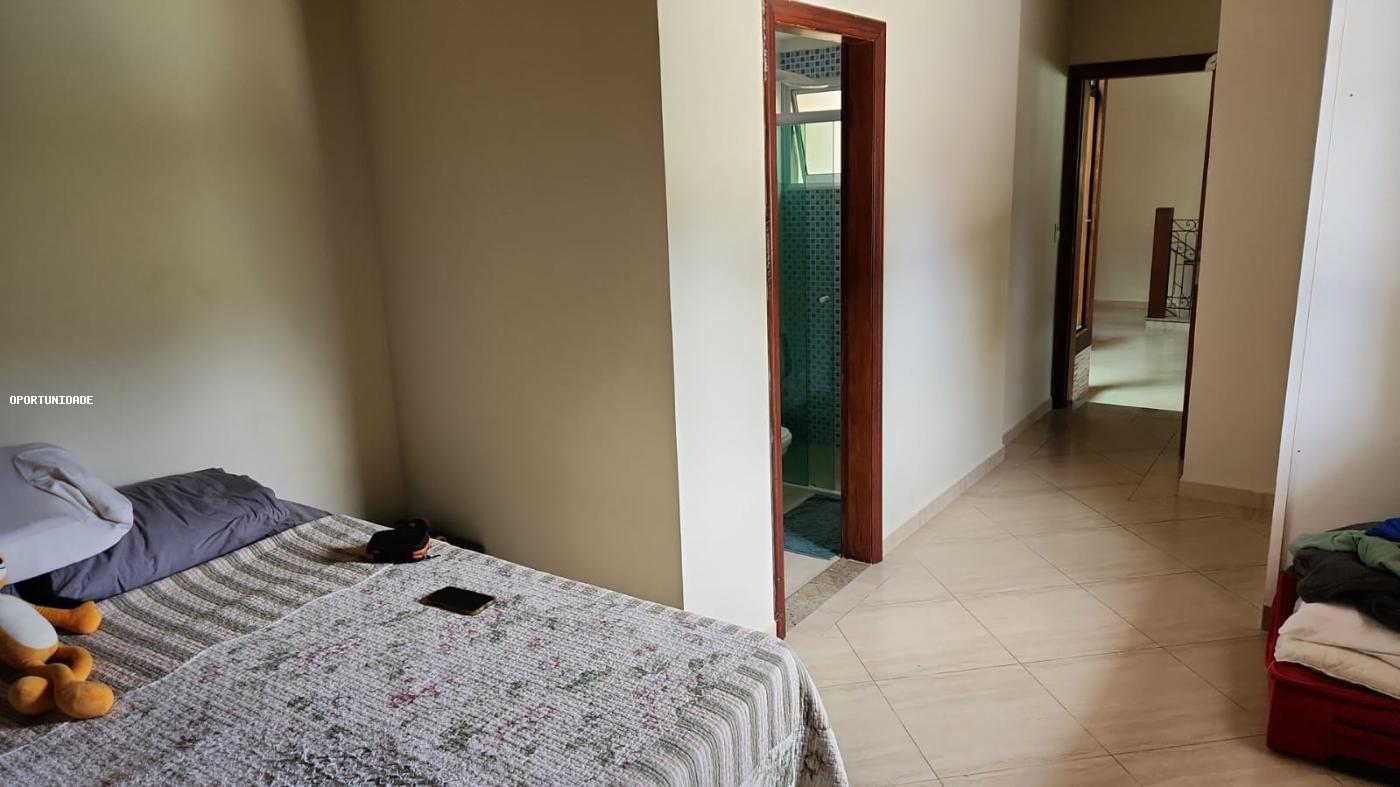 Casa à venda com 3 quartos, 400m² - Foto 14