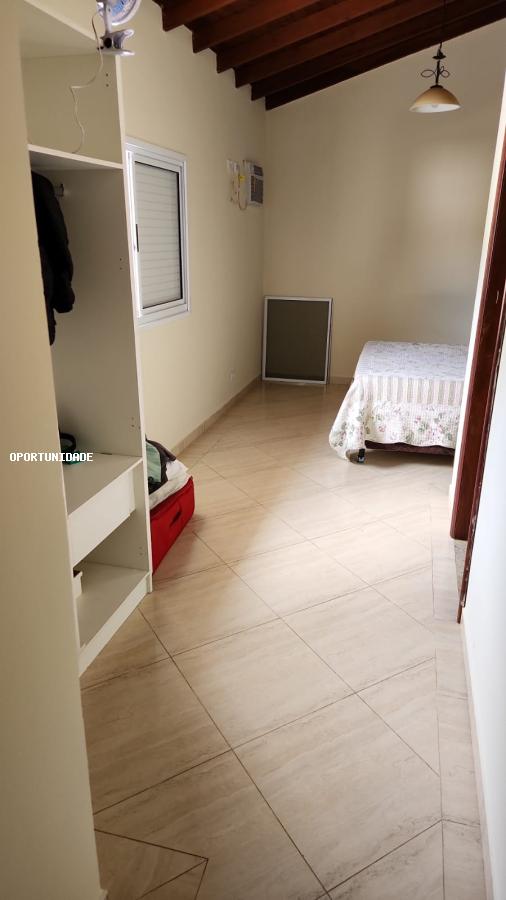 Casa à venda com 3 quartos, 400m² - Foto 17