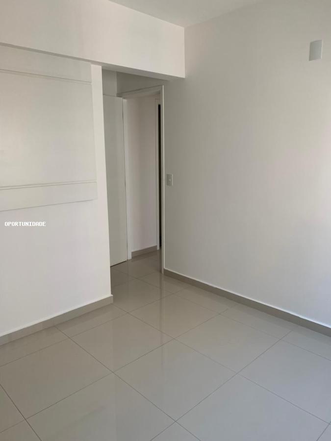 Apartamento para alugar com 2 quartos, 80m² - Foto 10