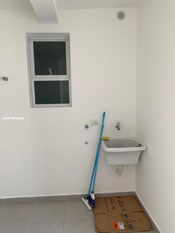 Apartamento para alugar com 2 quartos, 80m² - Foto 14