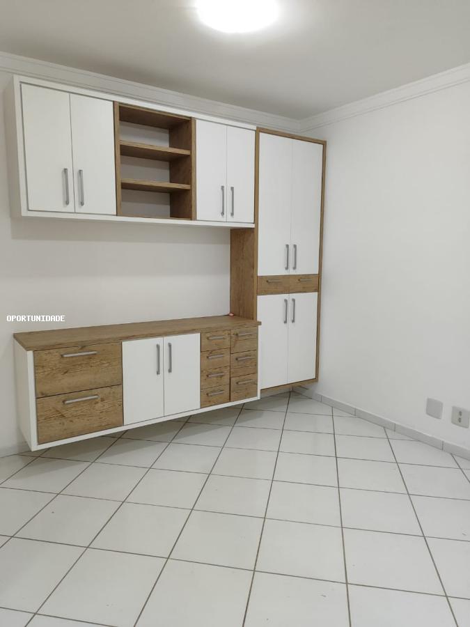 Apartamento para alugar com 4 quartos, 220m² - Foto 9