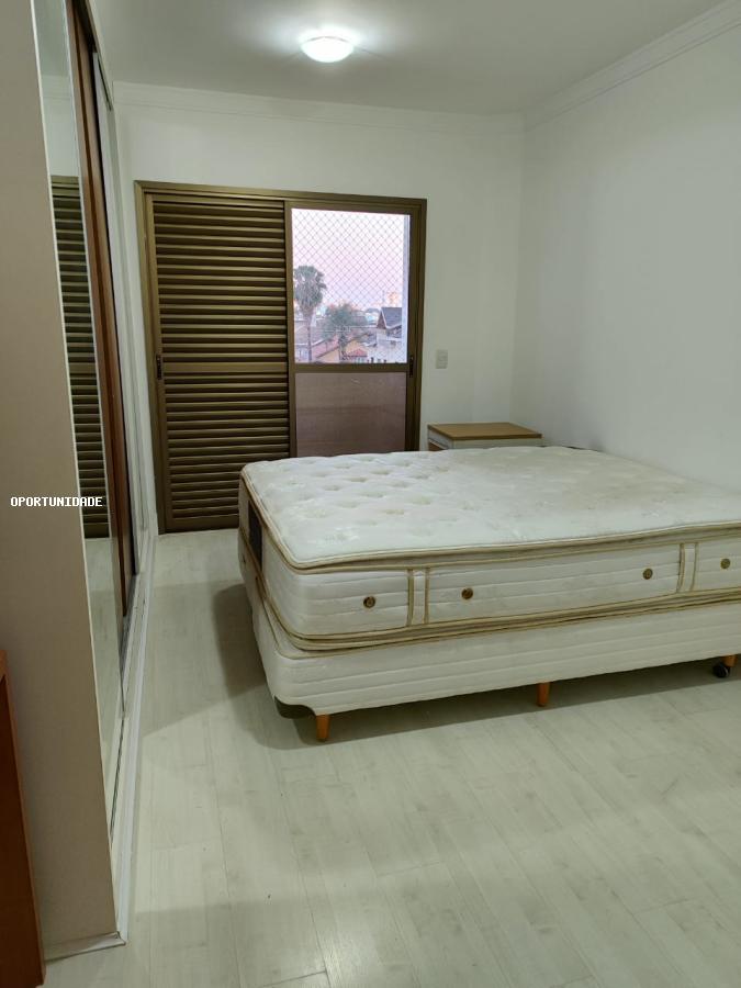 Apartamento para alugar com 4 quartos, 220m² - Foto 21