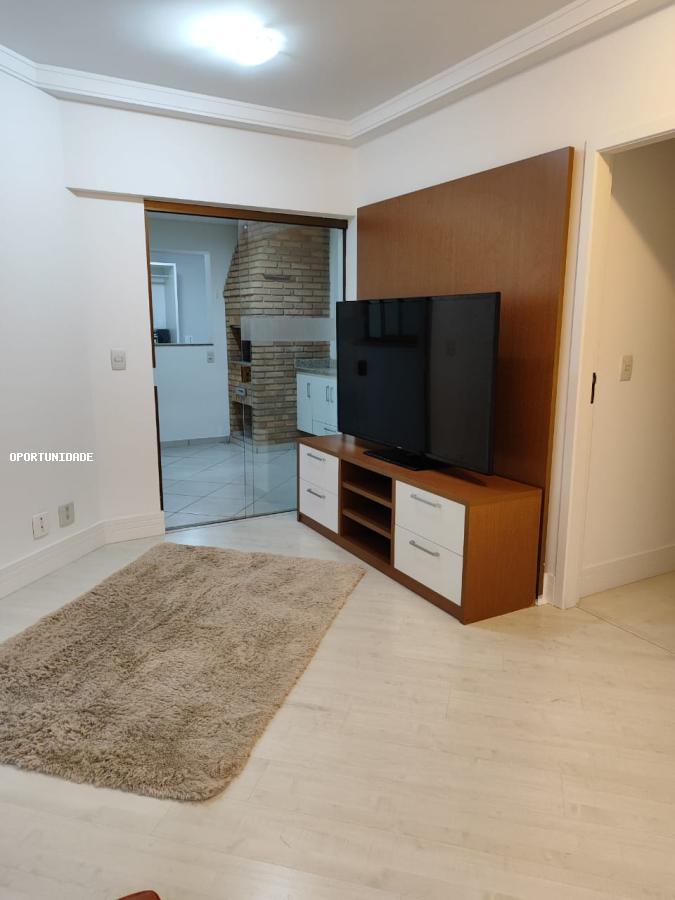 Apartamento para alugar com 4 quartos, 220m² - Foto 13