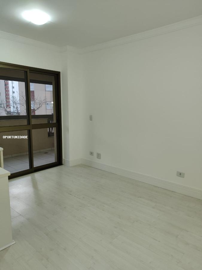 Apartamento para alugar com 4 quartos, 220m² - Foto 15