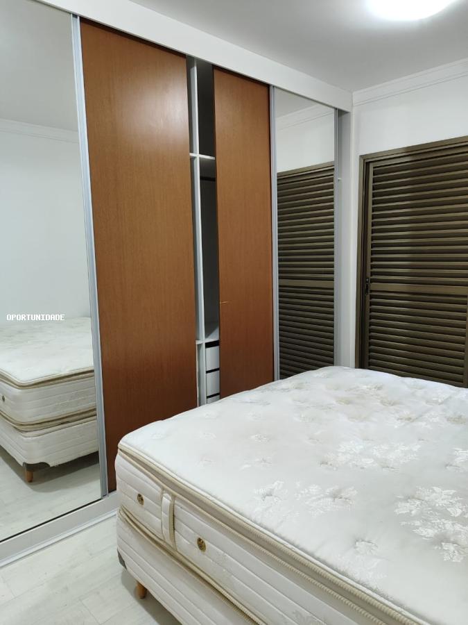 Apartamento para alugar com 4 quartos, 220m² - Foto 20