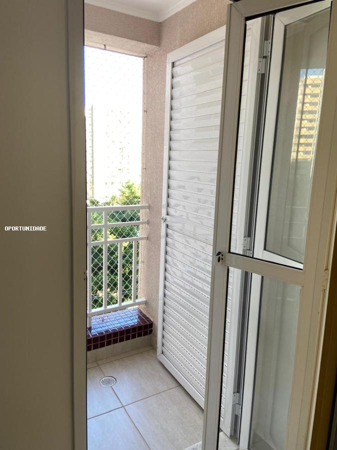 Apartamento para alugar com 2 quartos, 74m² - Foto 8