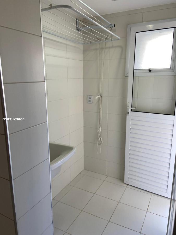 Apartamento para alugar com 2 quartos, 74m² - Foto 18