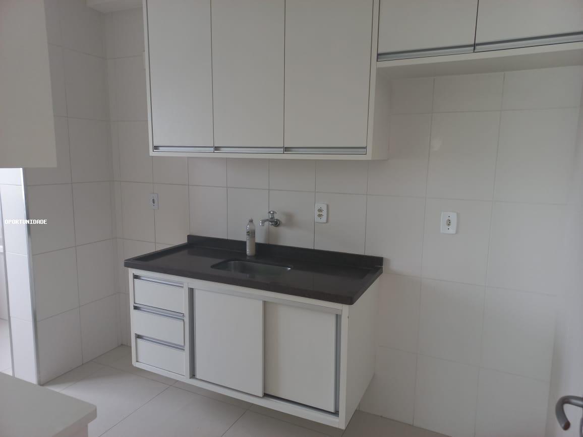 Apartamento para alugar com 2 quartos, 83m² - Foto 5