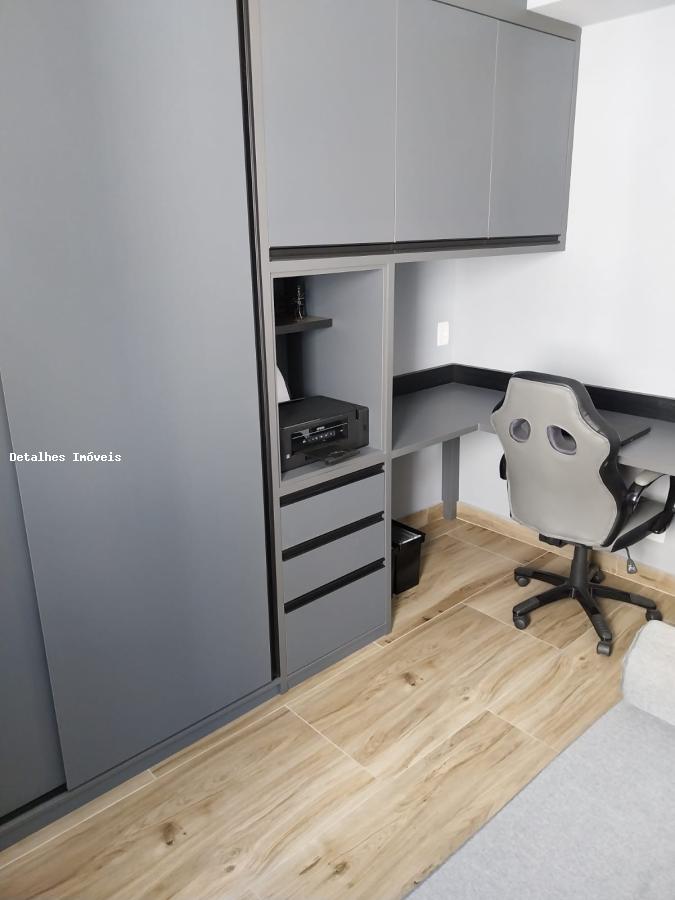 Apartamento para alugar com 2 quartos, 114m² - Foto 10