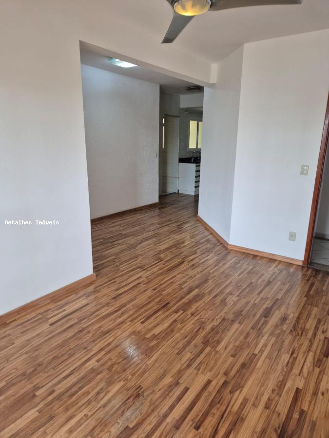 Apartamento à venda com 3 quartos, 90m² - Foto 1