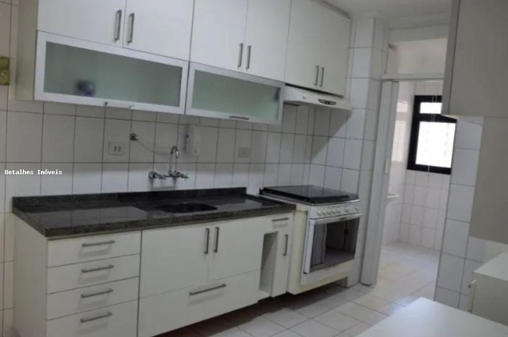 Apartamento para alugar com 3 quartos, 105m² - Foto 4