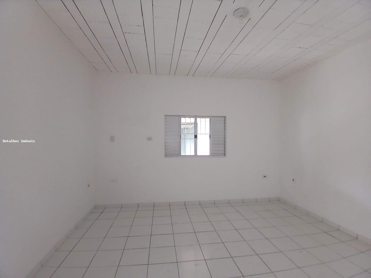 Casa para alugar com 1 quarto, 300m² - Foto 10