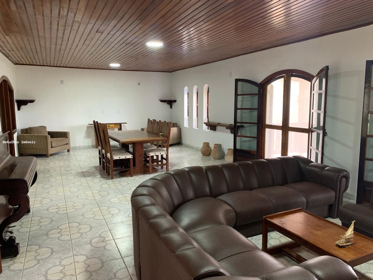 Casa de Condomínio para alugar com 6 quartos, 300m² - Foto 24