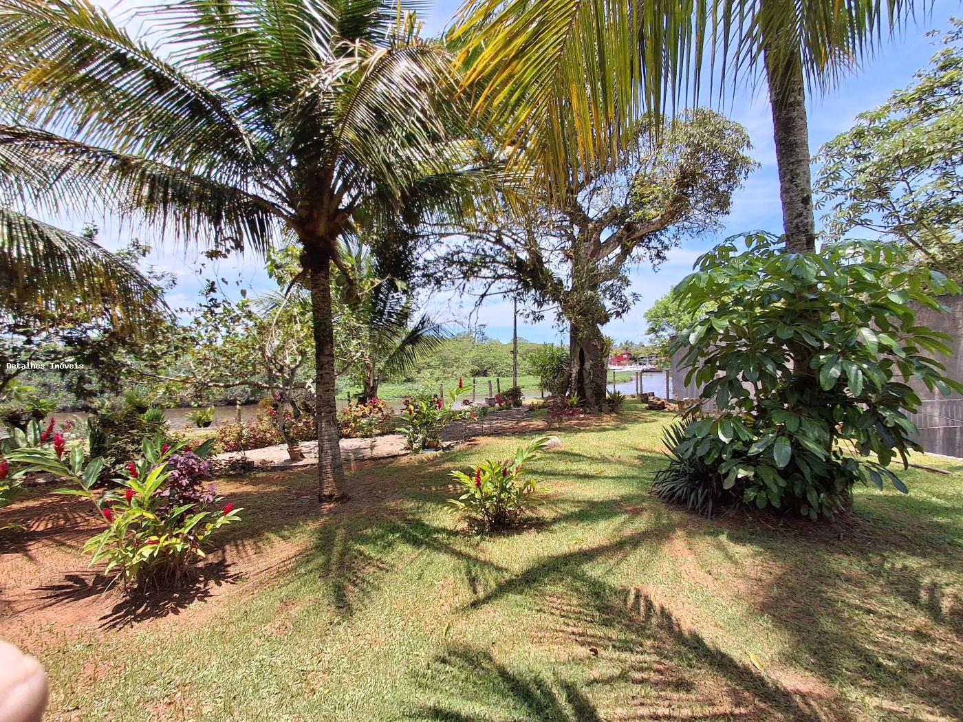 Casa de Condomínio para alugar com 6 quartos, 300m² - Foto 41