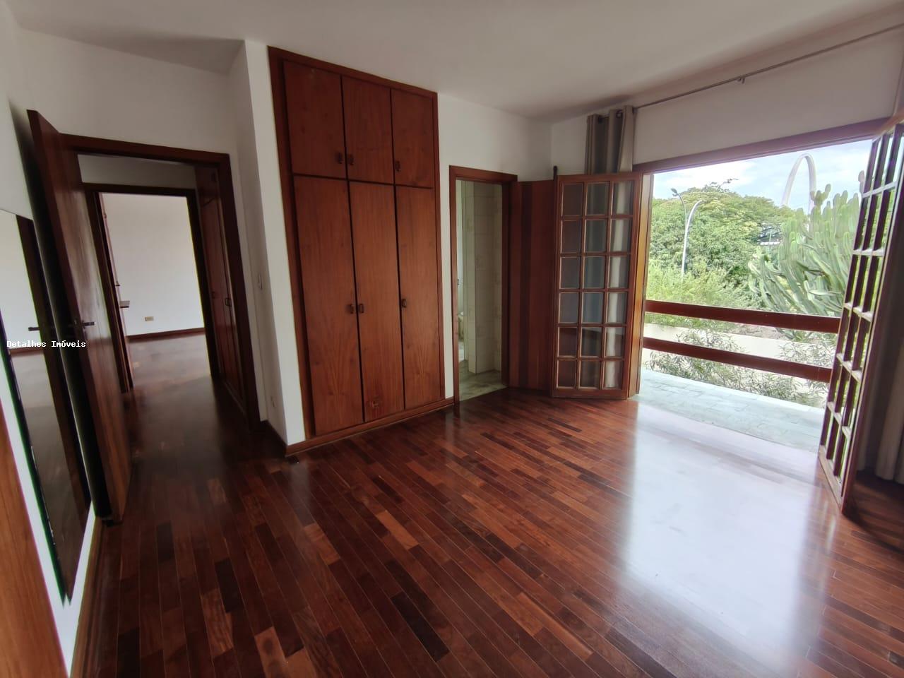 Casa de Condomínio à venda com 4 quartos, 360m² - Foto 5