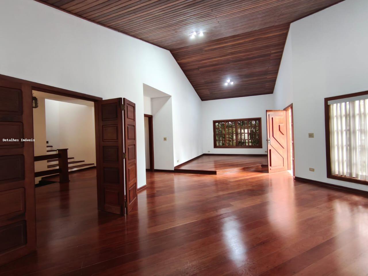 Casa de Condomínio à venda com 4 quartos, 360m² - Foto 3