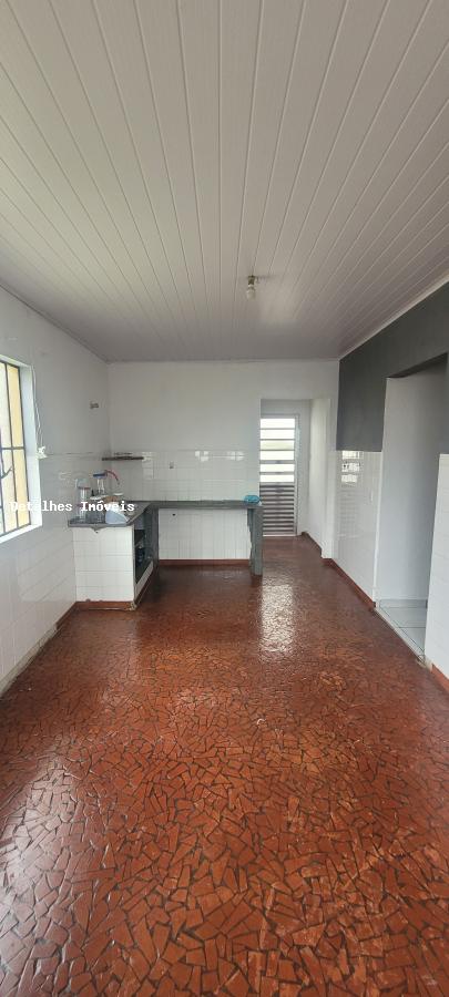 Casa para alugar com 3 quartos, 300m² - Foto 14