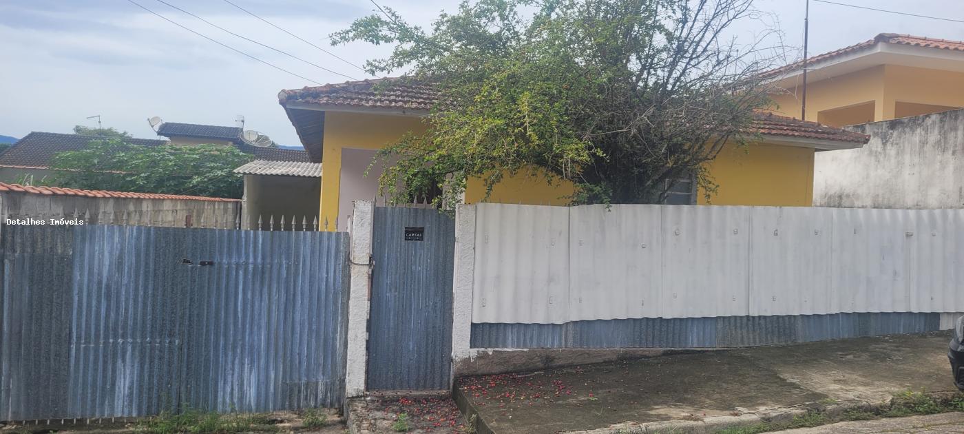 Casa para alugar com 3 quartos, 300m² - Foto 1