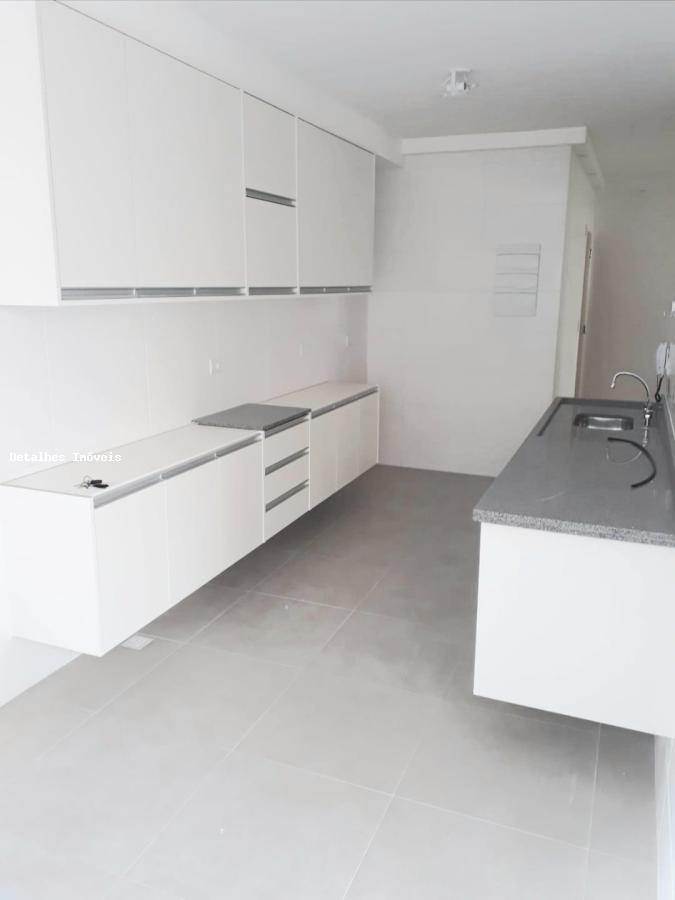 Apartamento para alugar com 2 quartos, 80m² - Foto 5