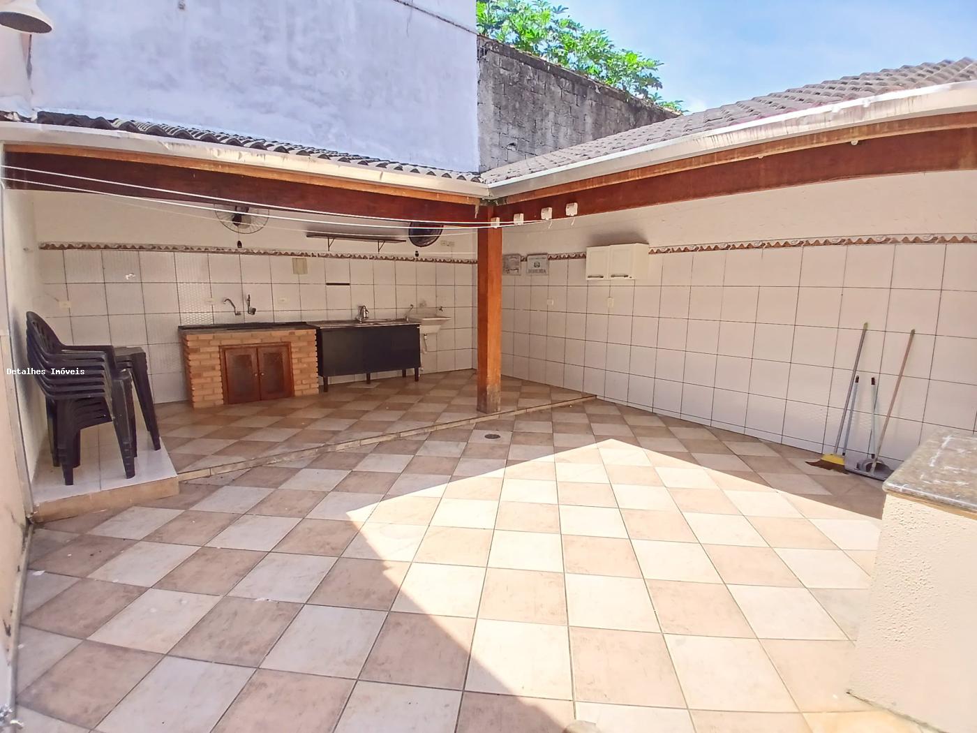 Casa para alugar com 2 quartos, 163m² - Foto 6