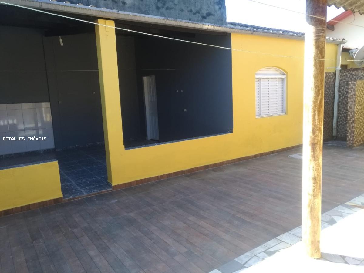 Casa para alugar com 2 quartos, 250m² - Foto 4