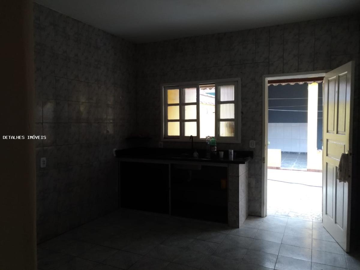 Casa para alugar com 2 quartos, 250m² - Foto 11